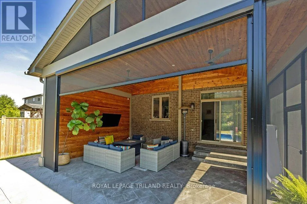 139 SKYLINE AVENUE