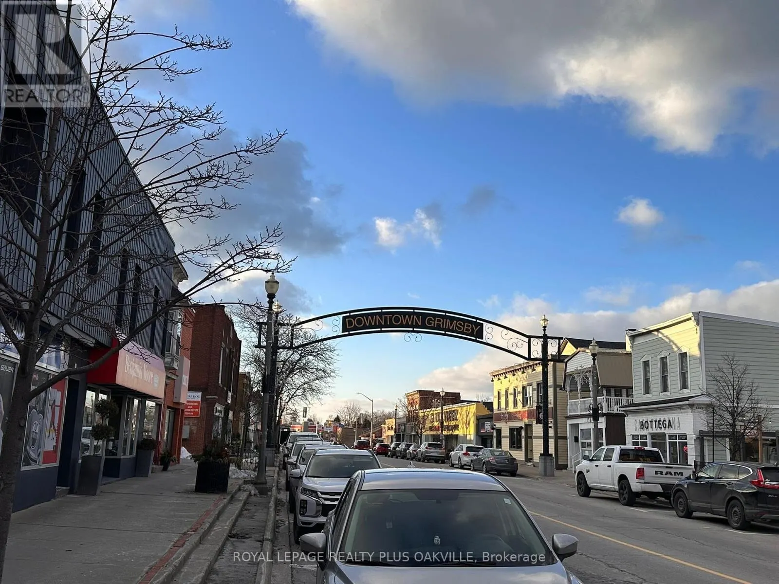 9 MAIN STREET W