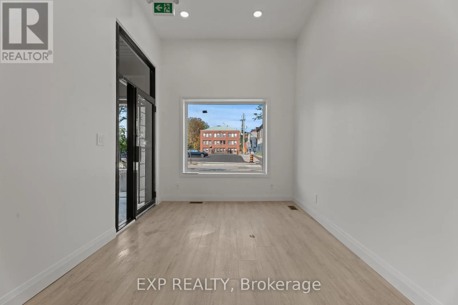 1 - 93 JOHN STREET S