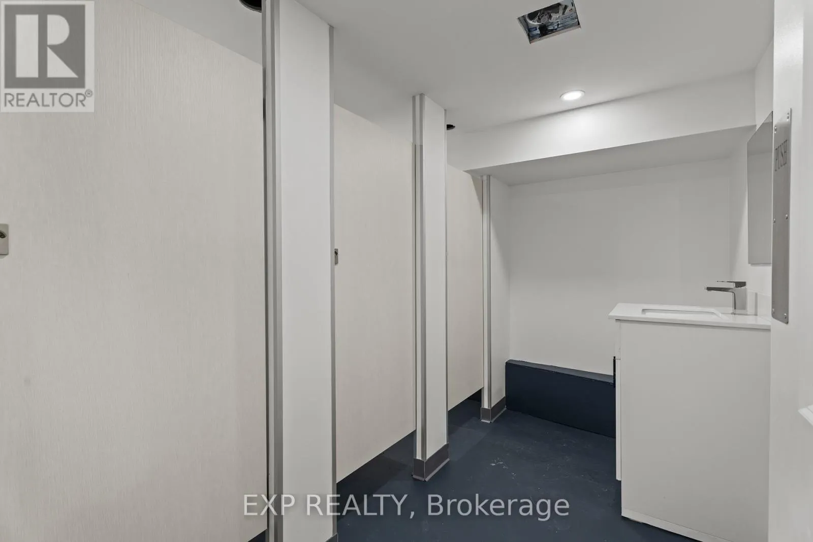 1 - 93 JOHN STREET S