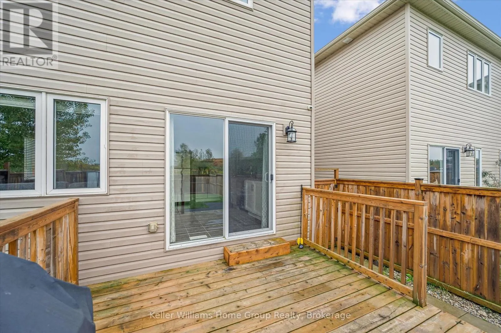 151 COURTNEY STREET