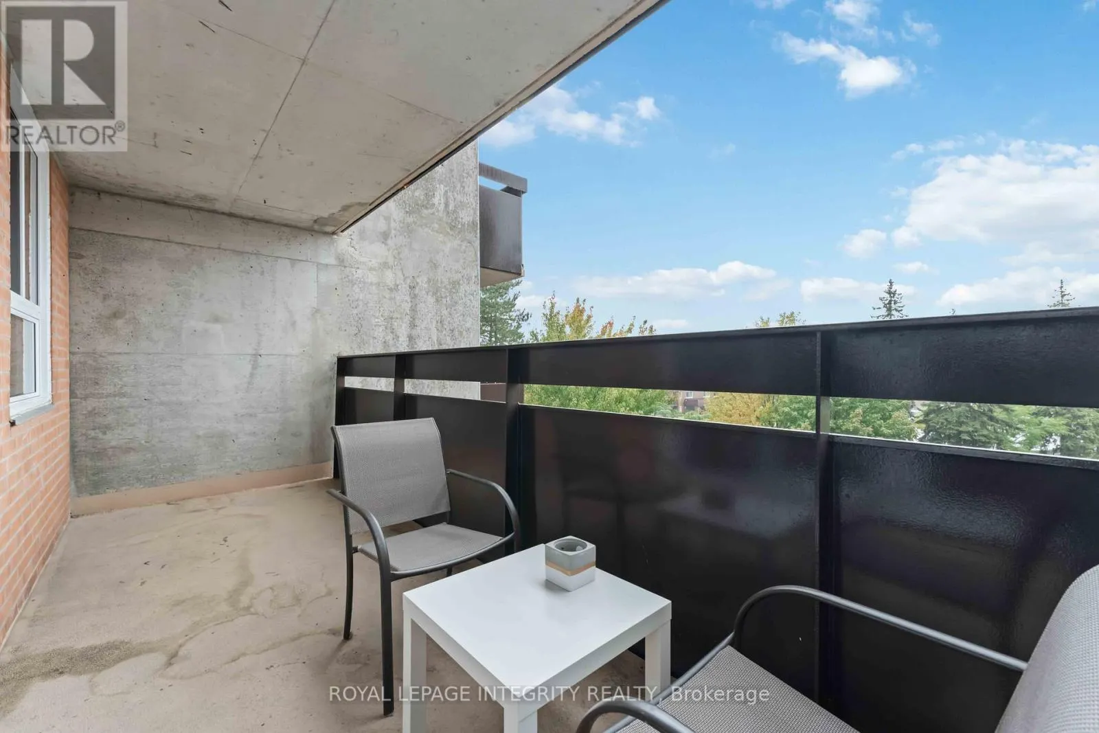 408 - 2000 JASMINE CRESCENT