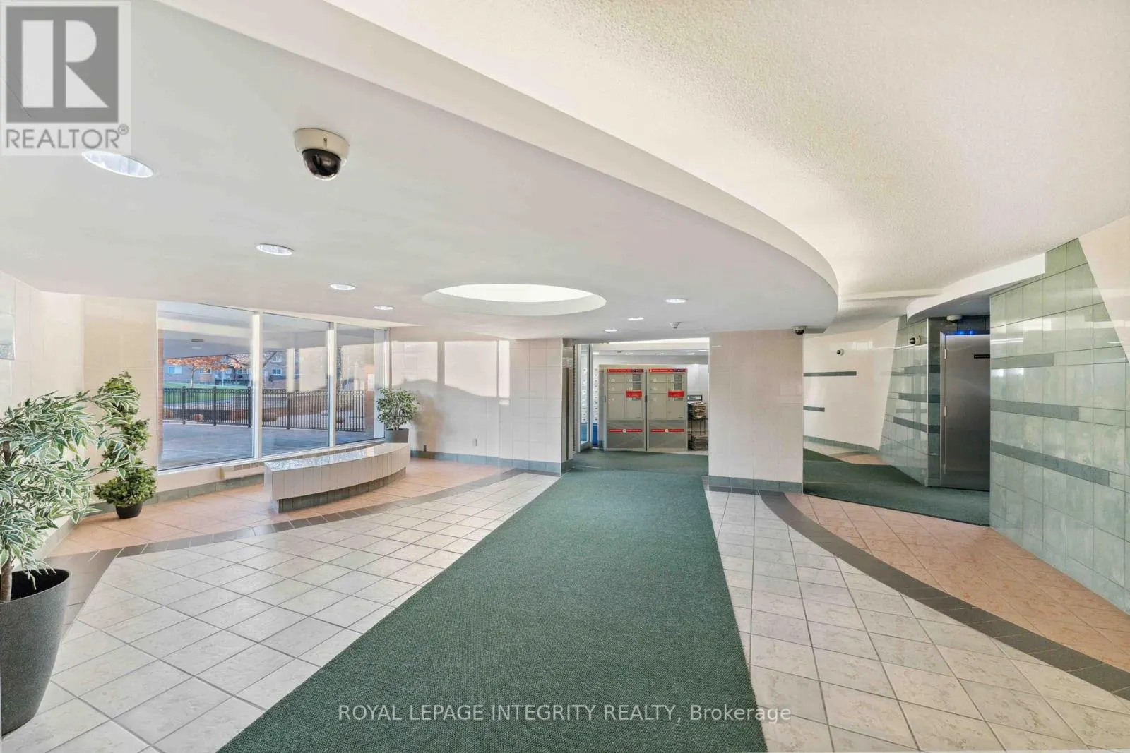 408 - 2000 JASMINE CRESCENT