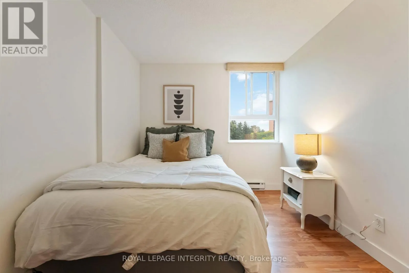 408 - 2000 JASMINE CRESCENT