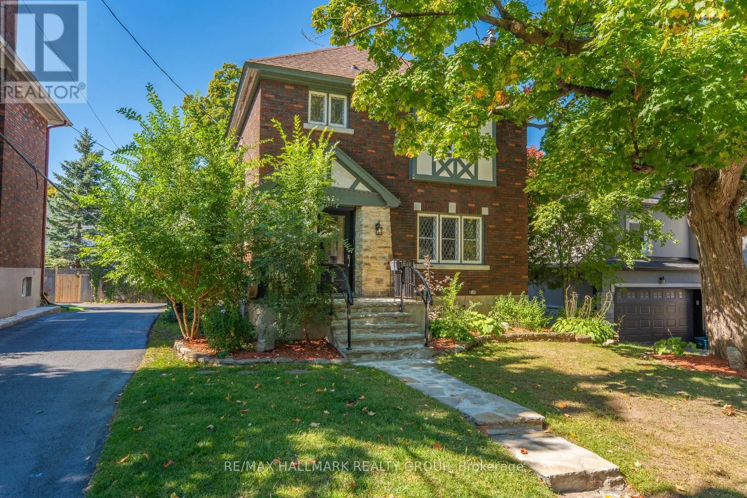 242 HARMER AVENUE S