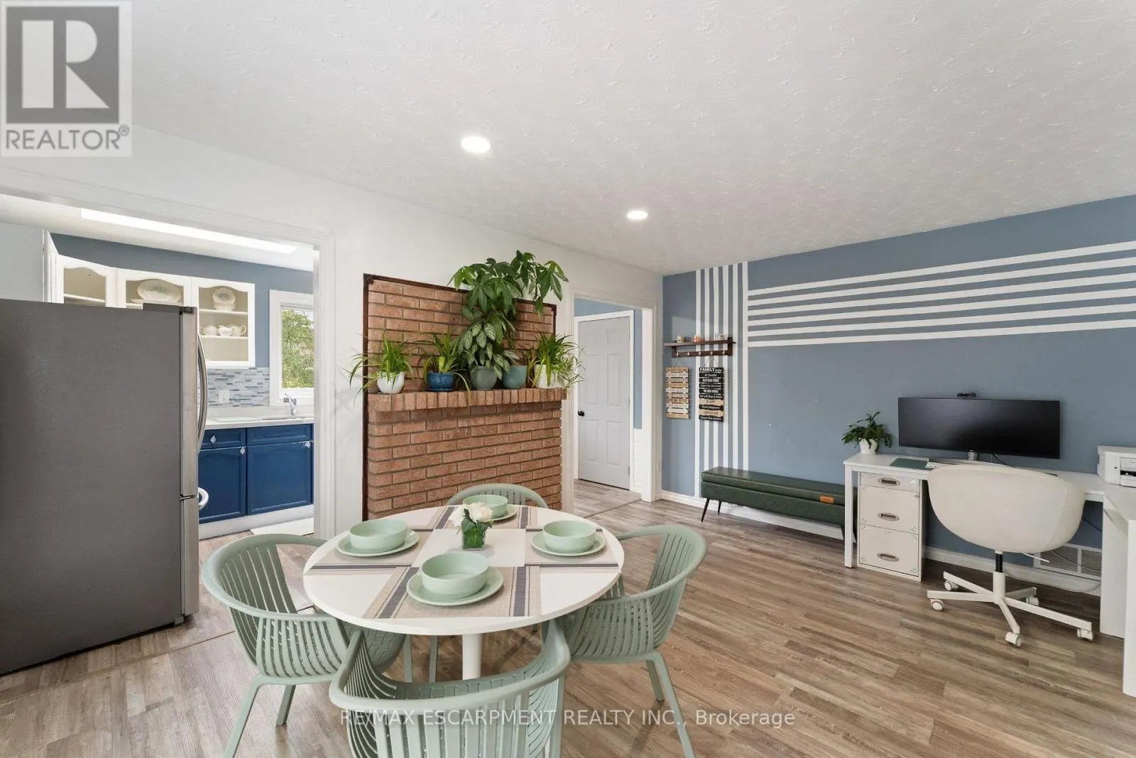425 GREENHILL AVENUE