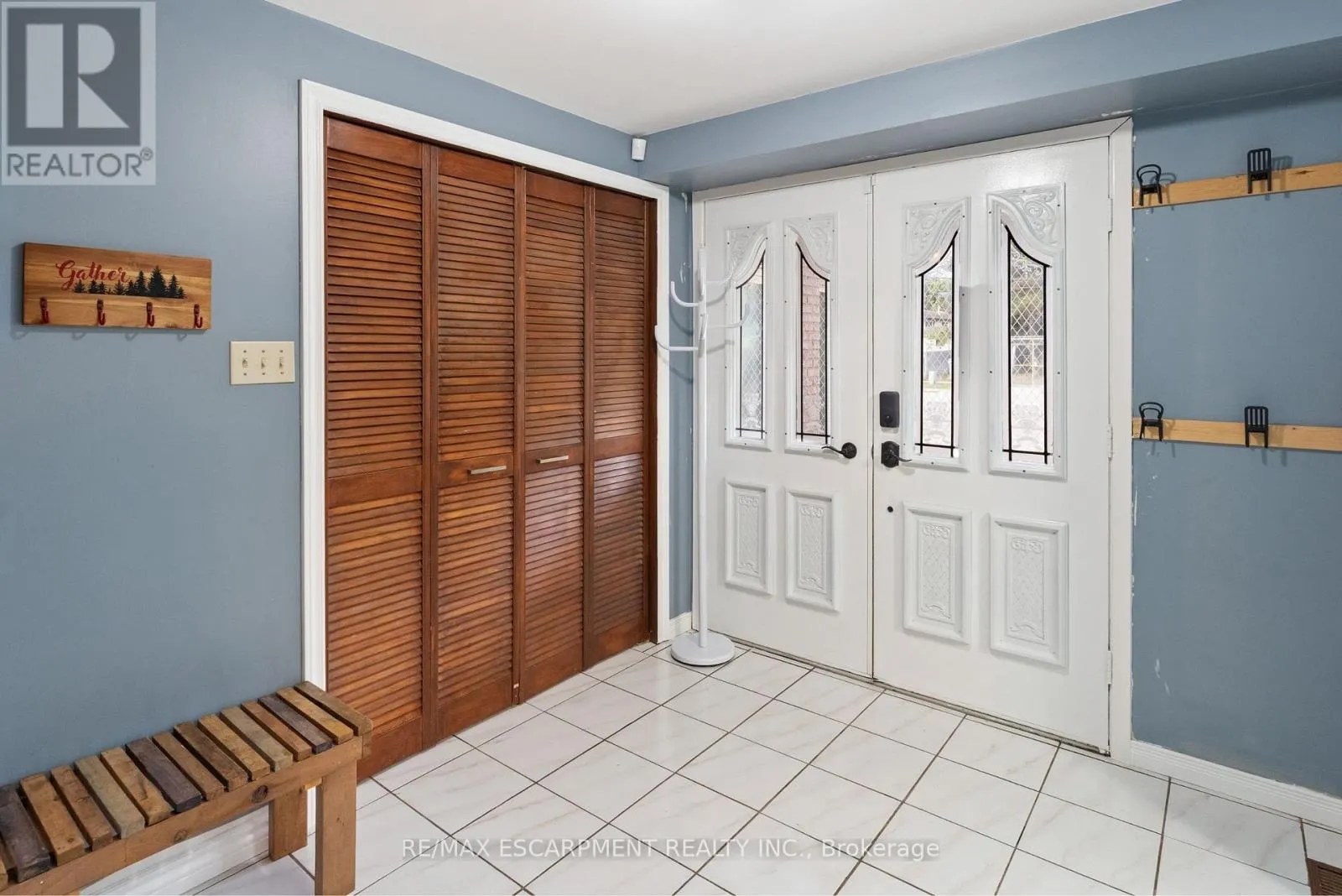 425 GREENHILL AVENUE
