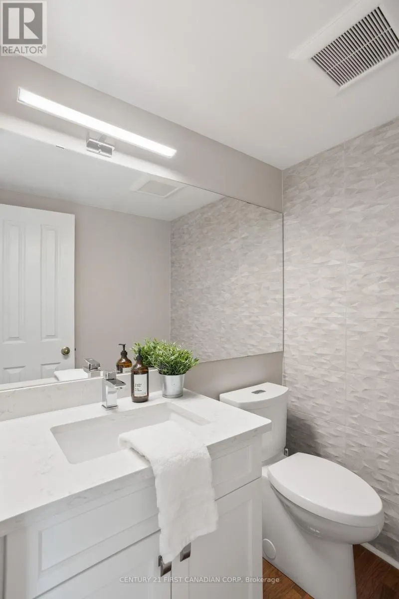 30 - 1399 COMMISSIONERS ROAD W, #30