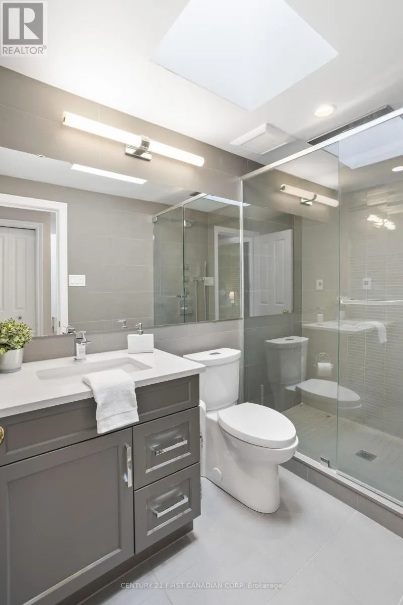30 - 1399 COMMISSIONERS ROAD W, #30