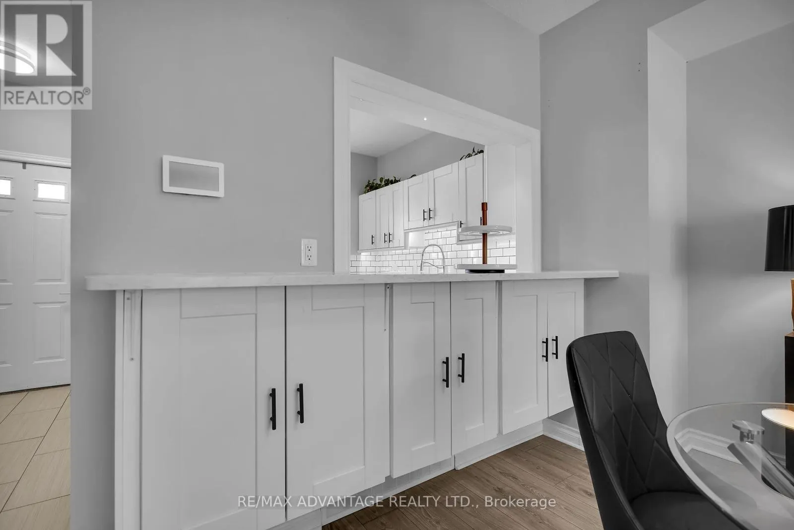 14 - 1415 COMMISSIONERS ROAD W, #14
