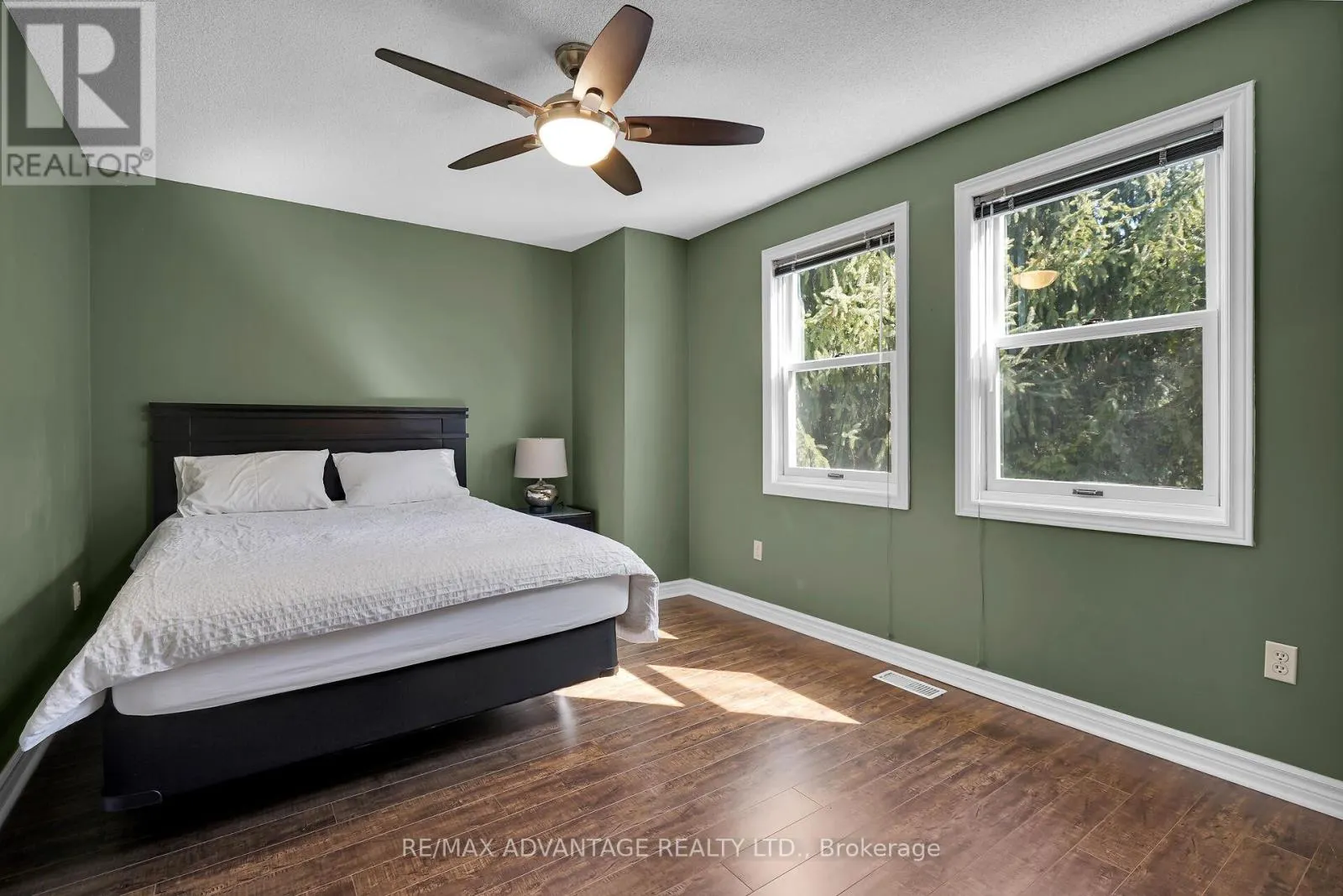 14 - 1415 COMMISSIONERS ROAD W, #14