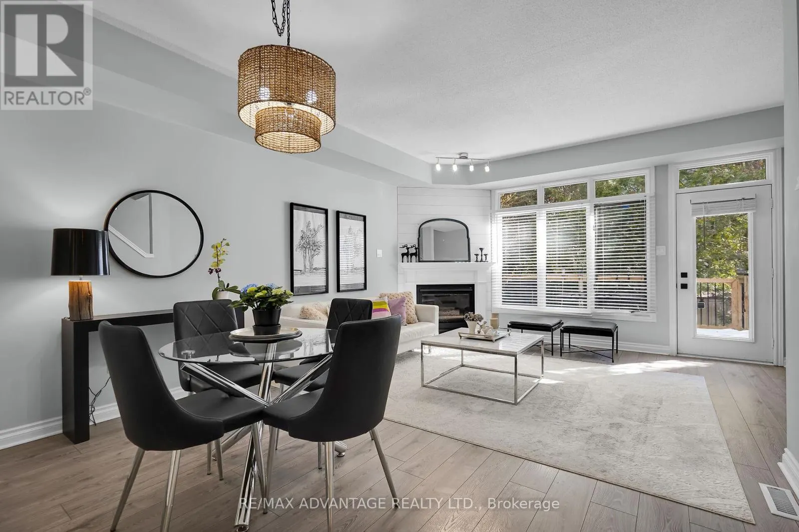 14 - 1415 COMMISSIONERS ROAD W, #14