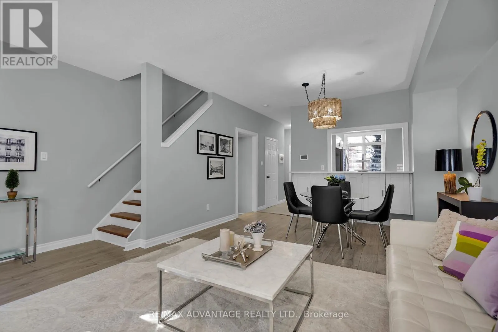 14 - 1415 COMMISSIONERS ROAD W, #14