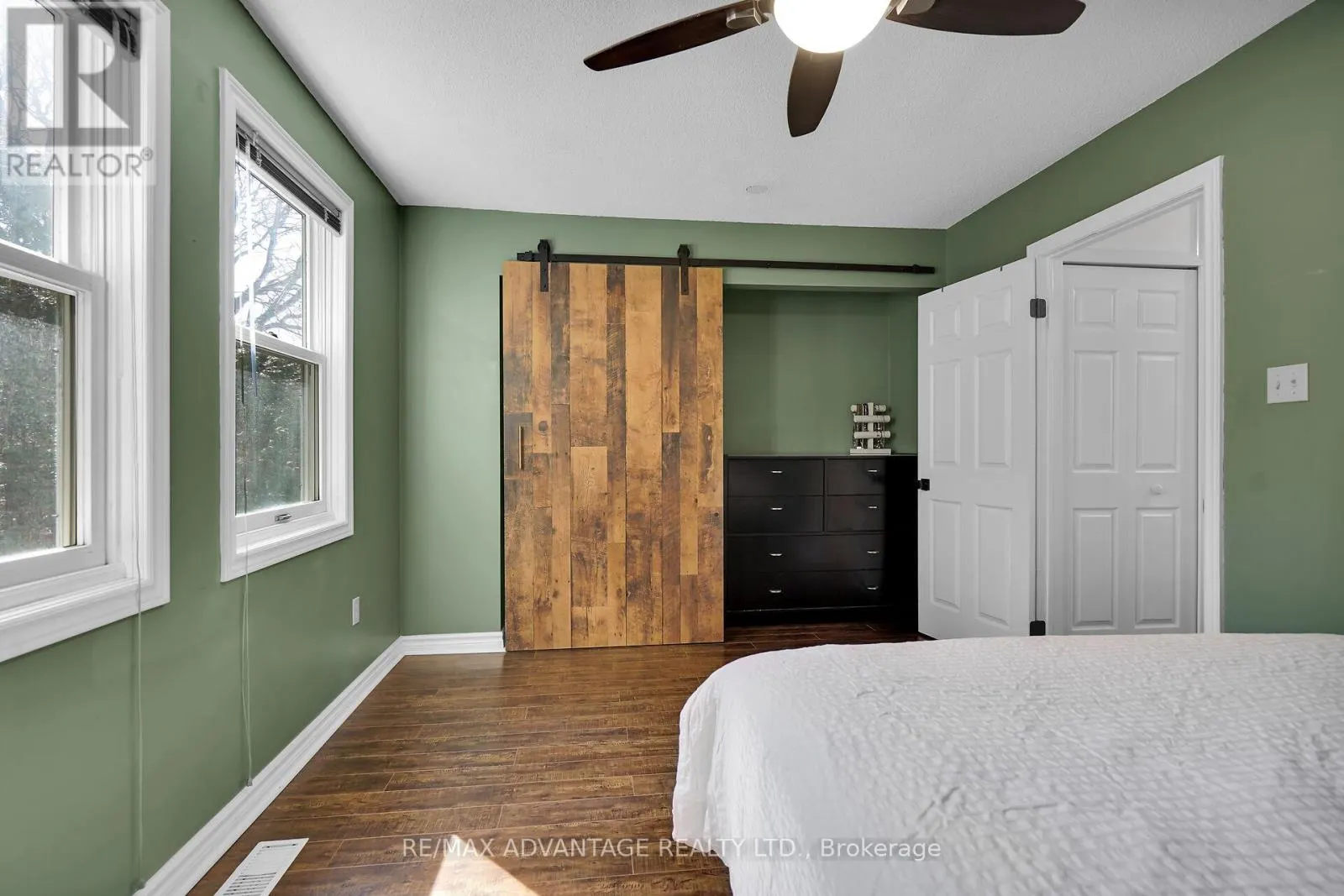 14 - 1415 COMMISSIONERS ROAD W, #14