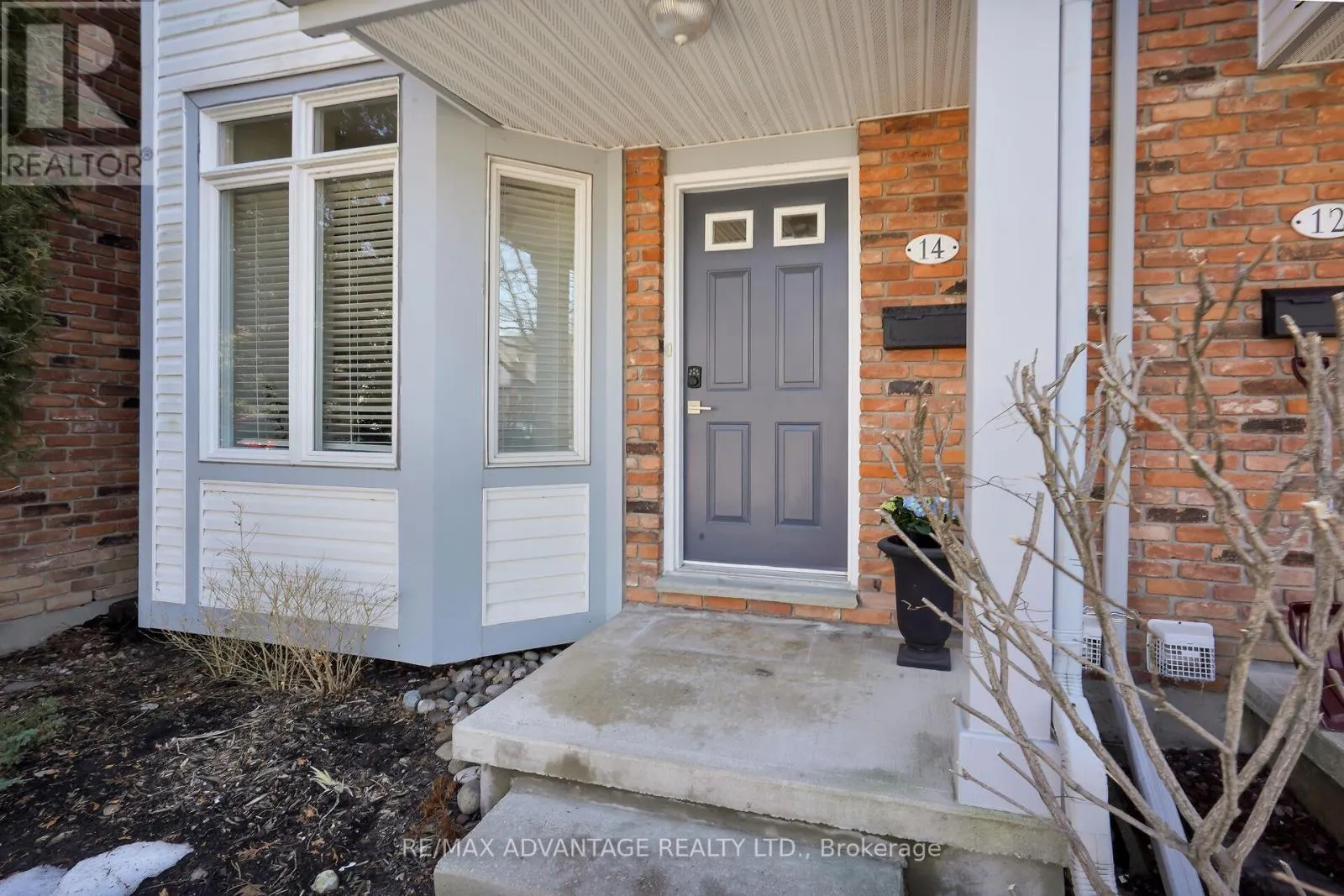 14 - 1415 COMMISSIONERS ROAD W, #14