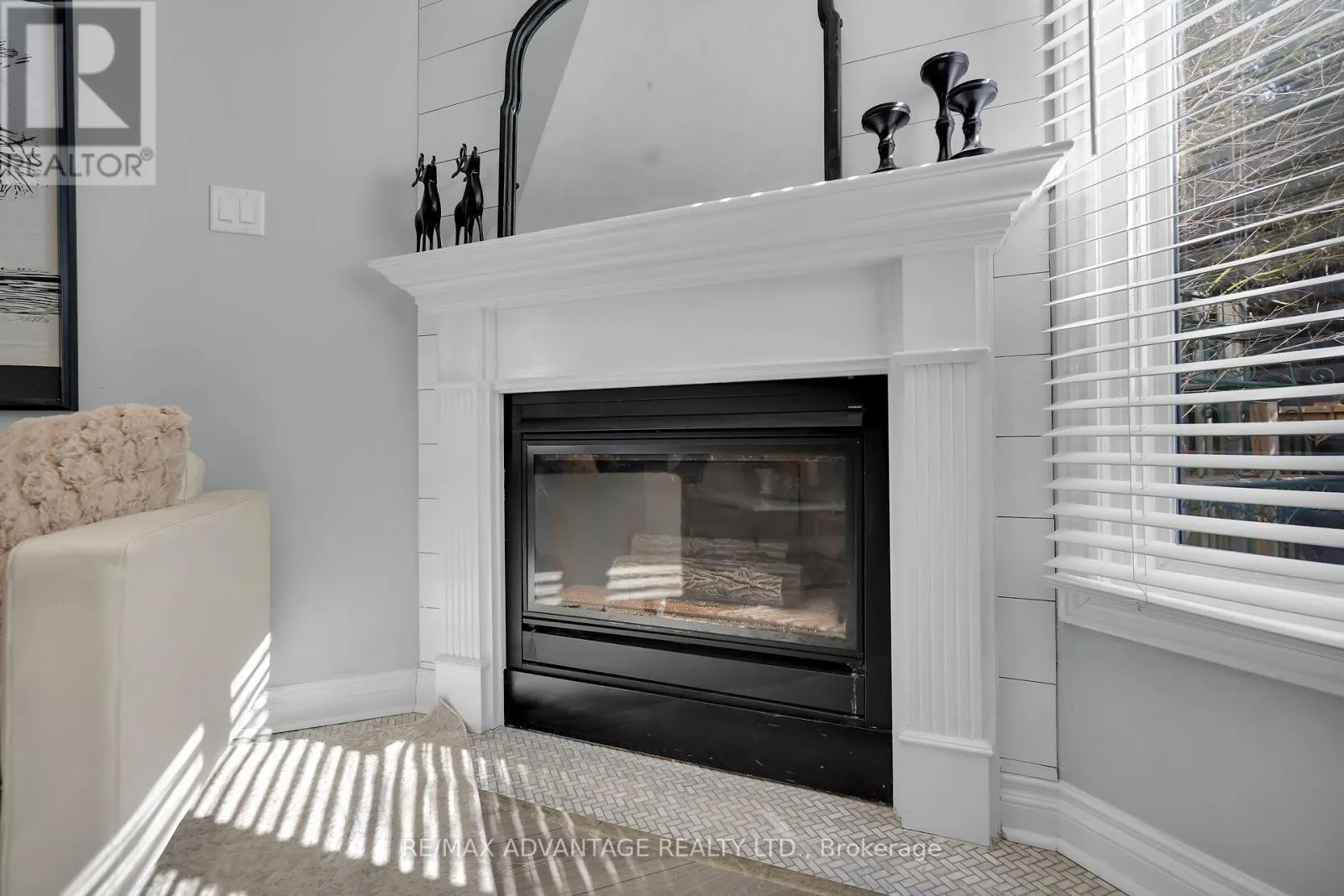 14 - 1415 COMMISSIONERS ROAD W, #14