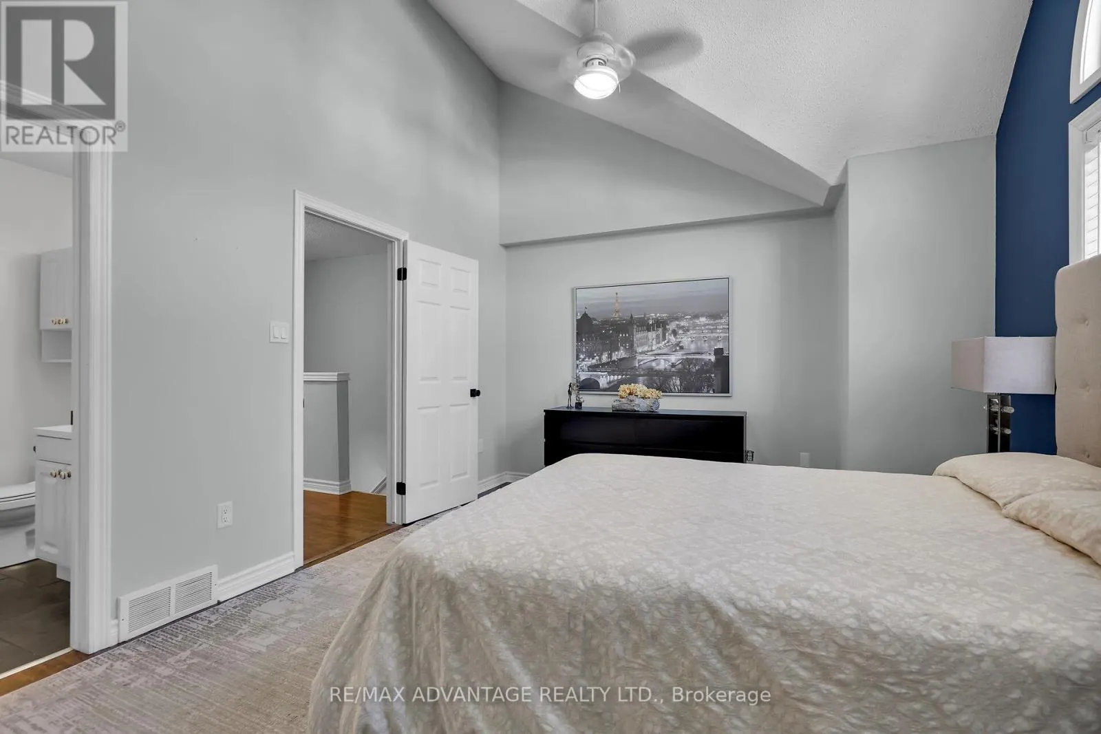 14 - 1415 COMMISSIONERS ROAD W, #14