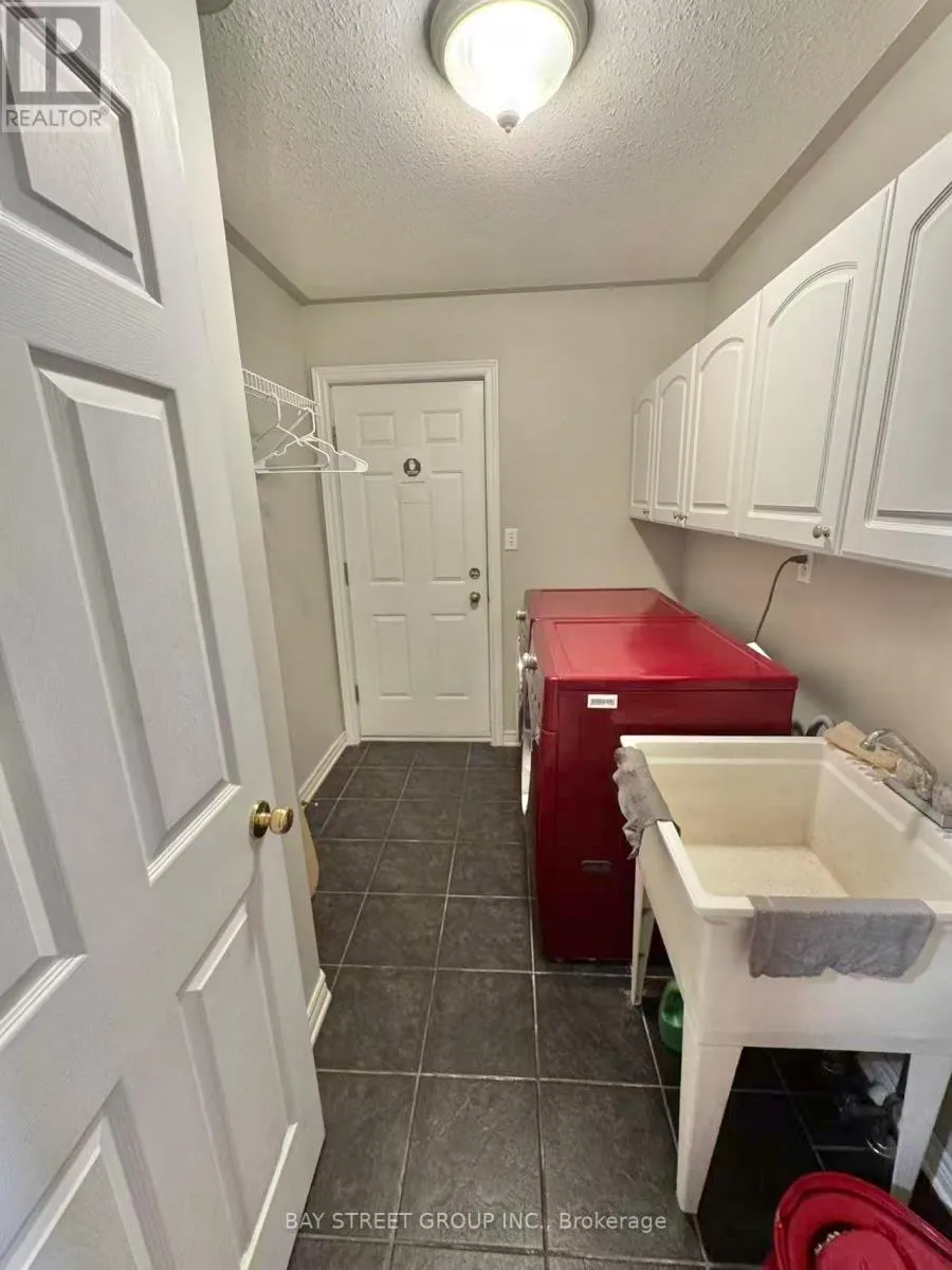 8189 HARVEST CRESCENT