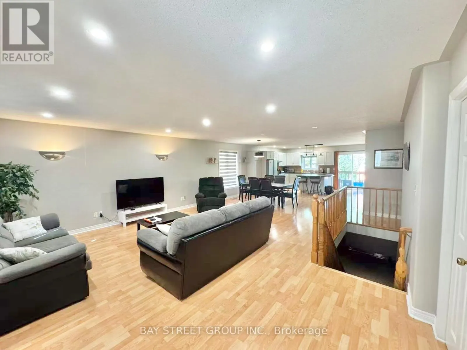 8189 HARVEST CRESCENT