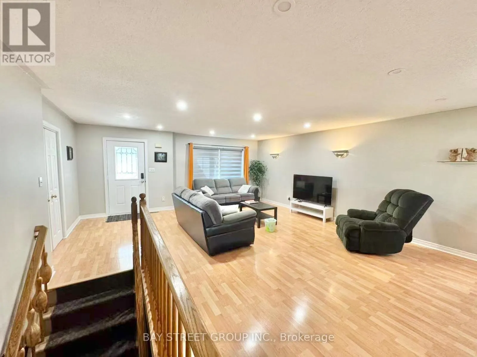 8189 HARVEST CRESCENT