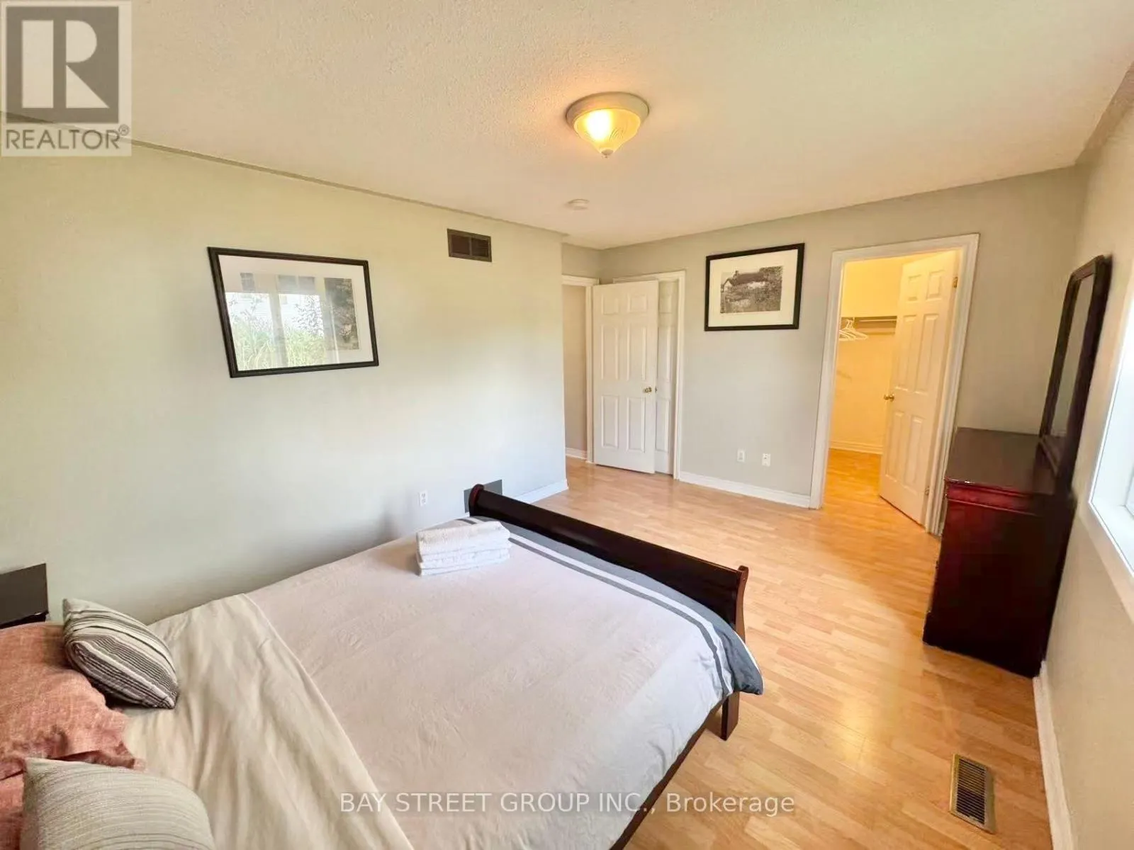 8189 HARVEST CRESCENT