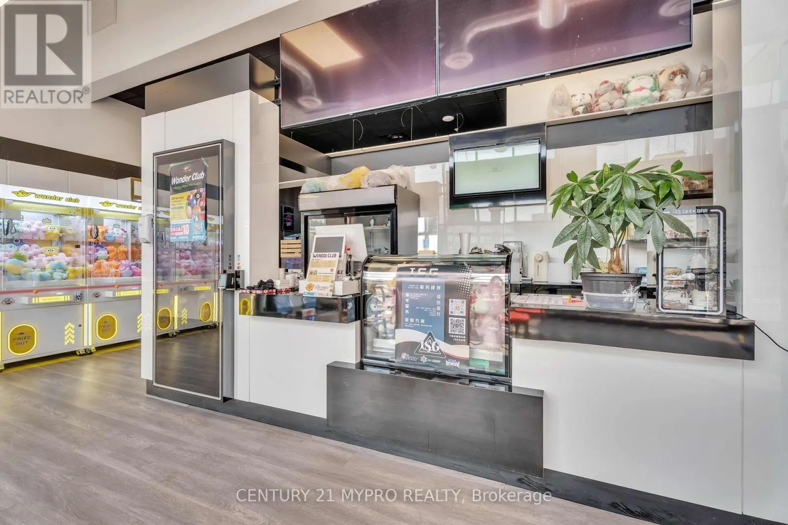 18 - 530 OXFORD STREET W