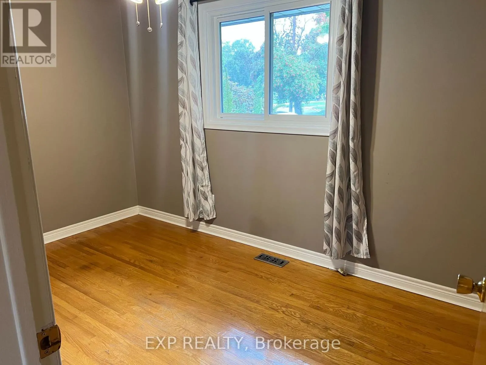 7 GOLFVIEW ROAD
