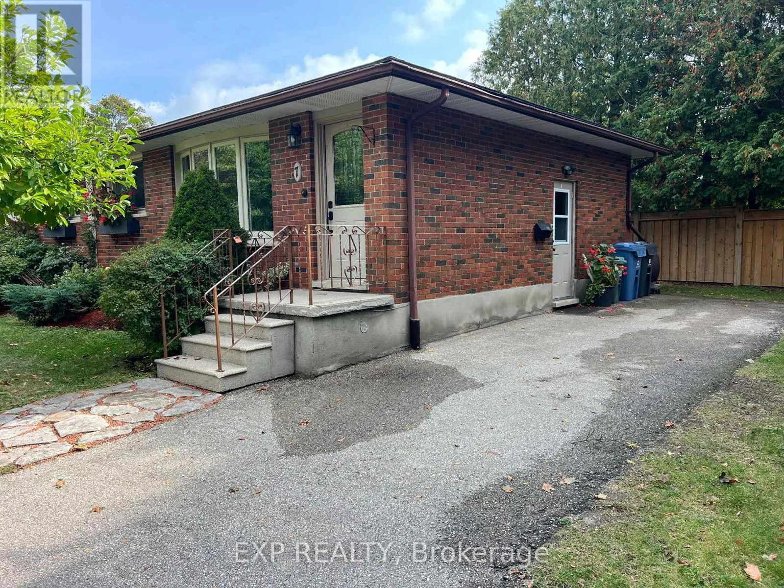 7 GOLFVIEW ROAD