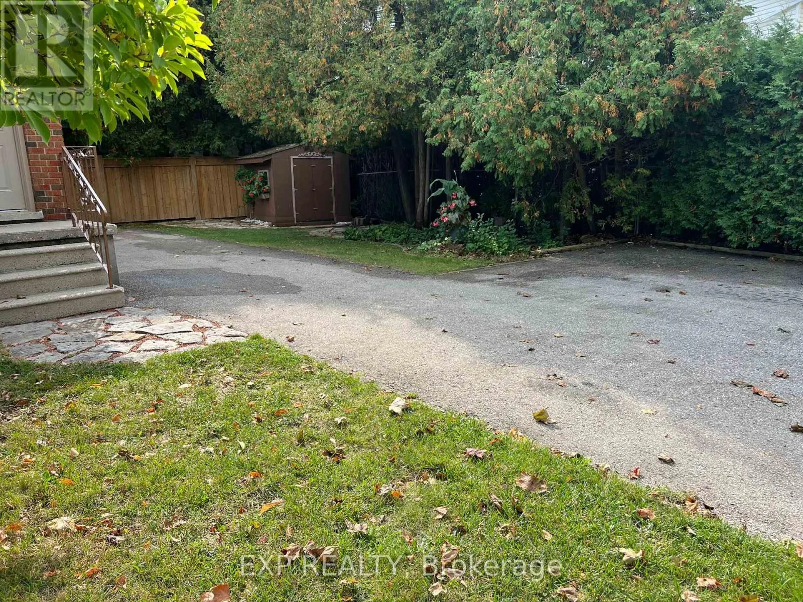 7 GOLFVIEW ROAD