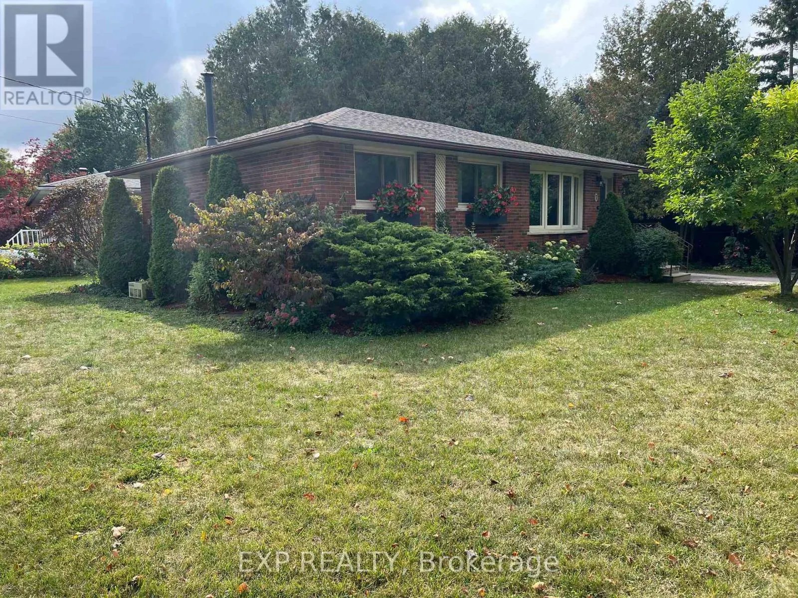 7 GOLFVIEW ROAD