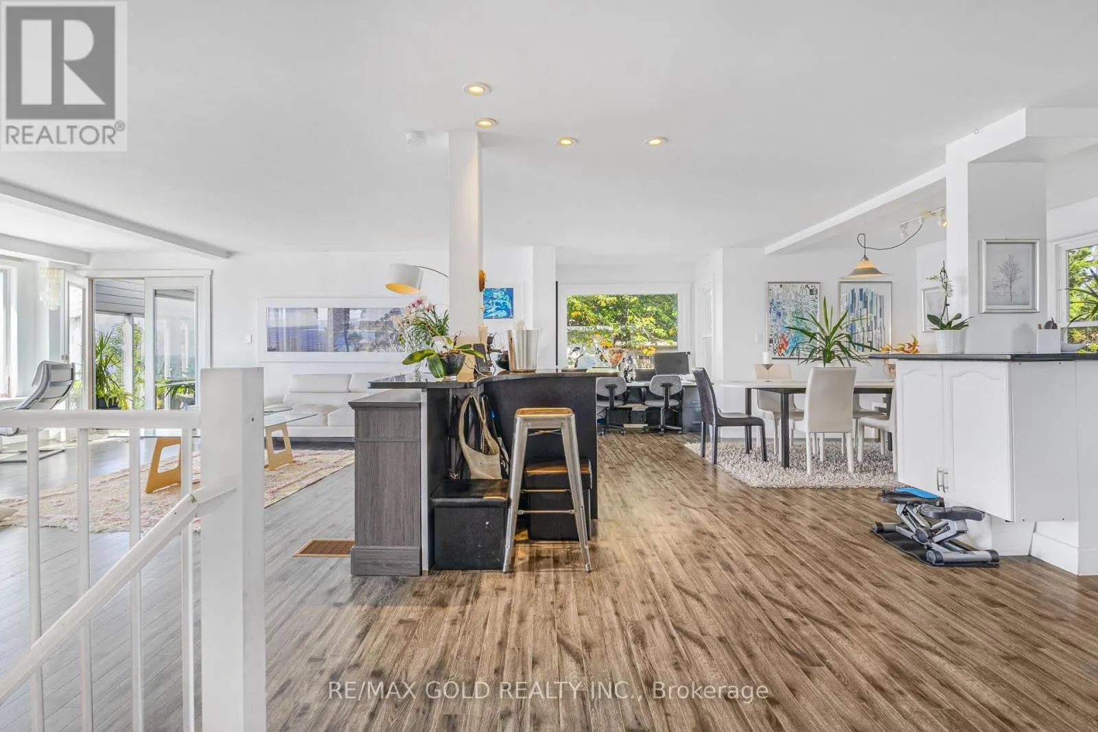 13193 LAKESHORE ROAD