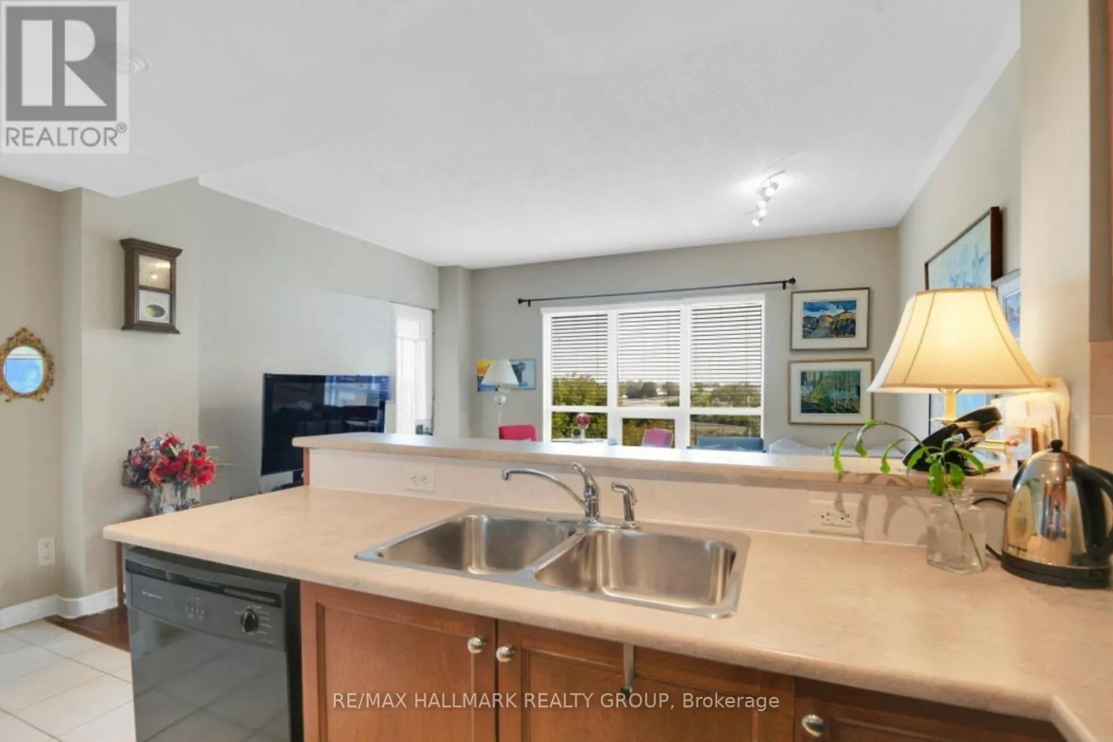 320 - 905 BEAUPARC PRIVATE