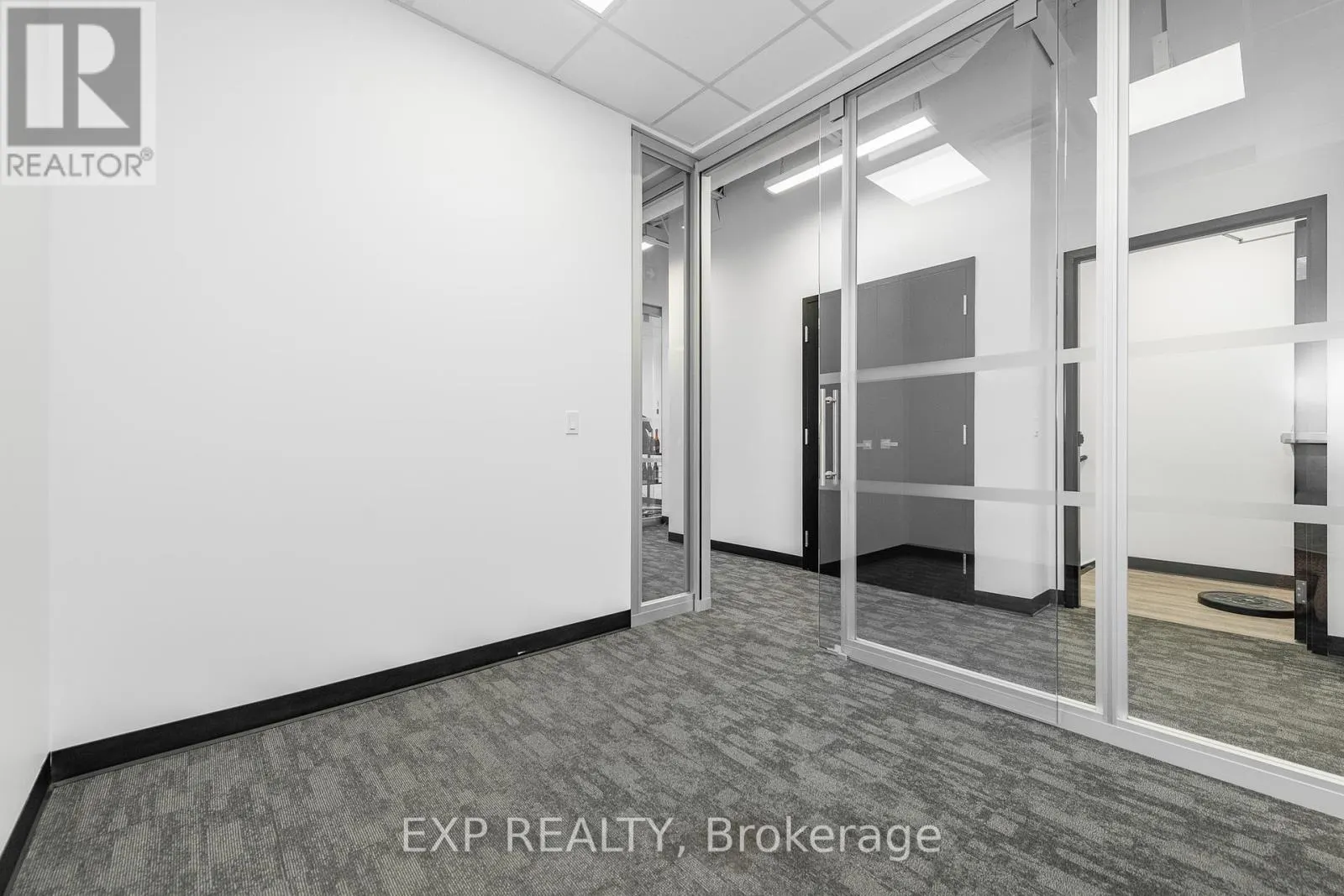 206 & 208 - 2310 ST LAURENT BOULEVARD