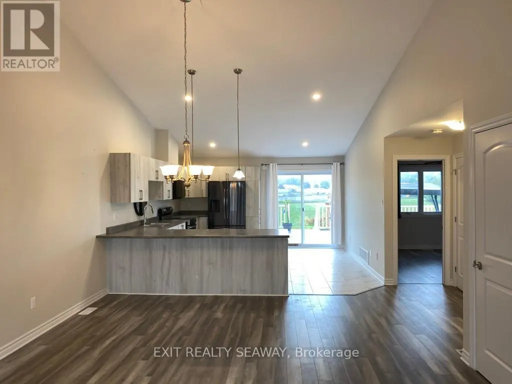2333 WATSON CRESCENT