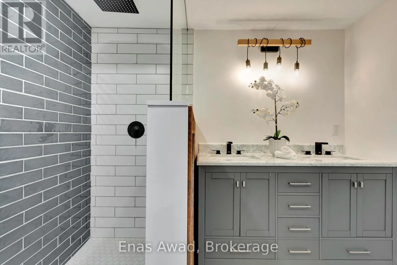 72 WOOLWICH STREET W
