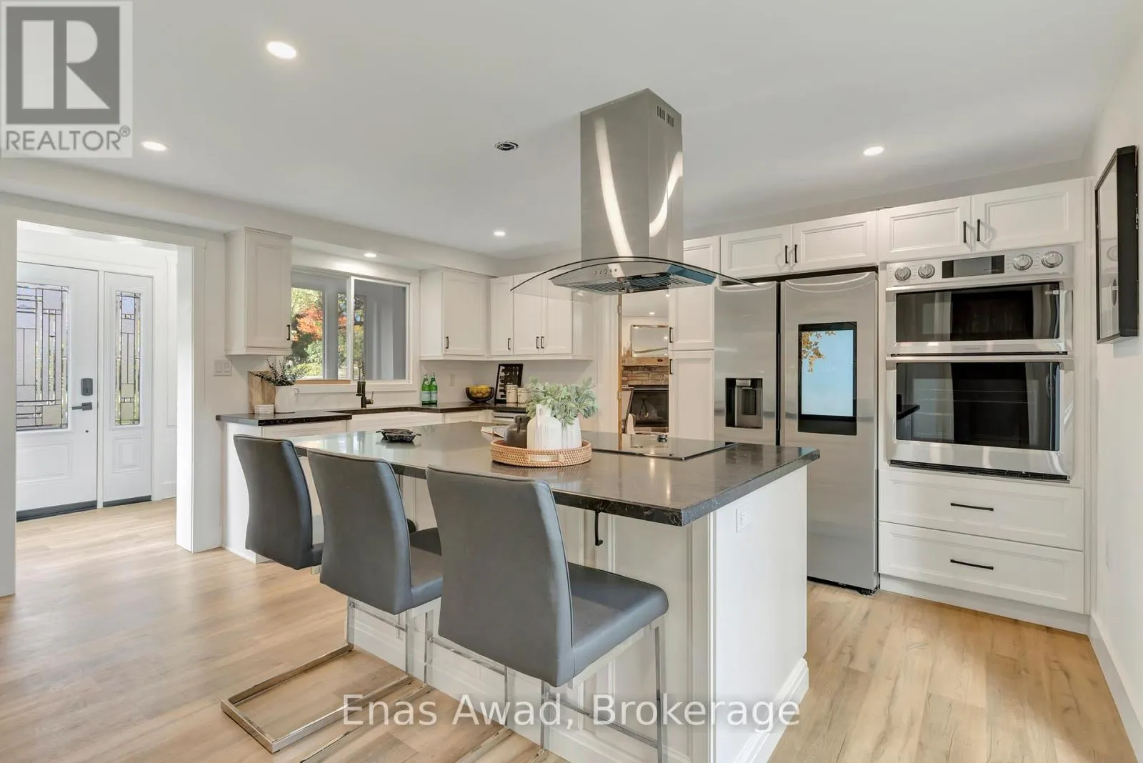 72 WOOLWICH STREET W