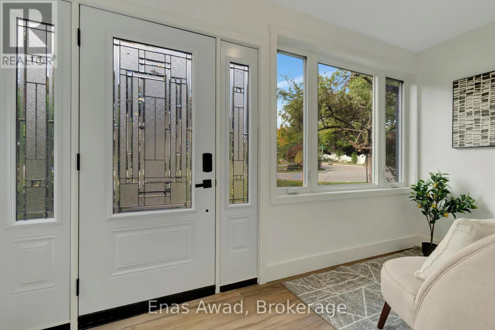 72 WOOLWICH STREET W