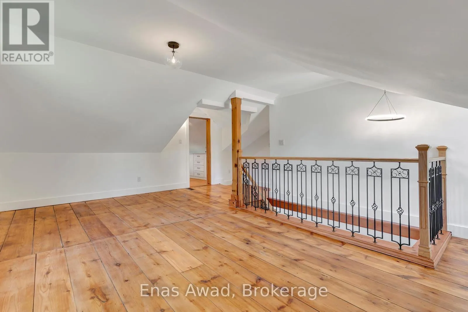 72 WOOLWICH STREET W