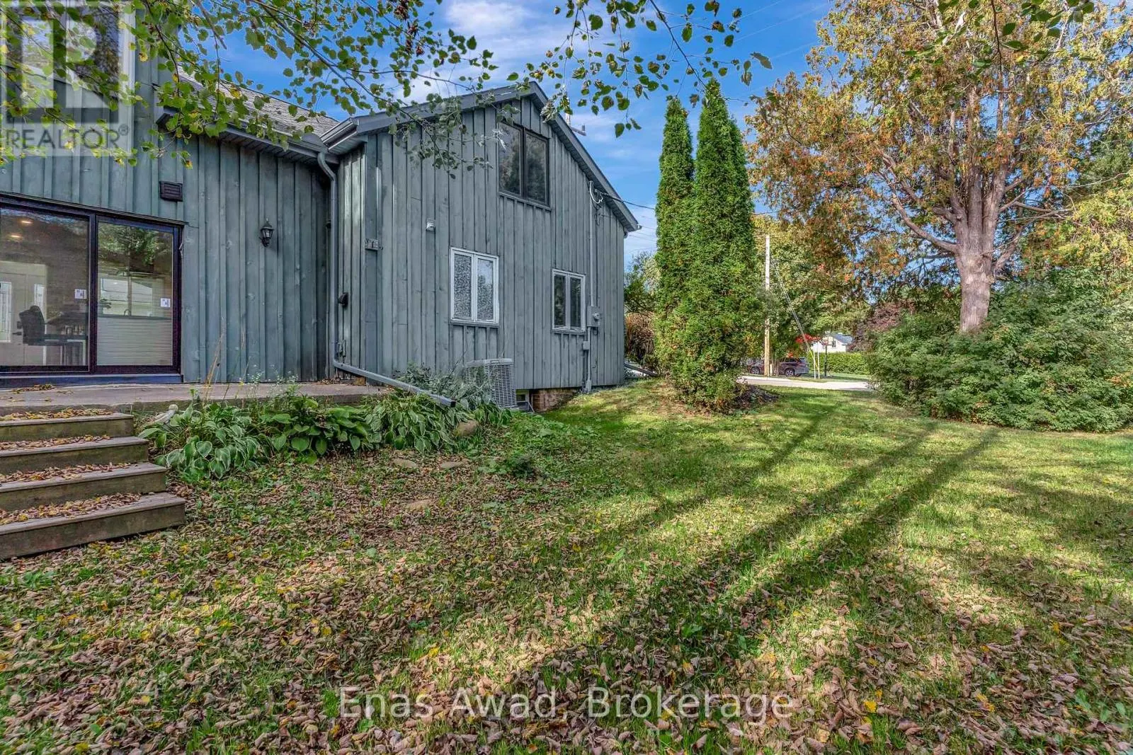 72 WOOLWICH STREET W