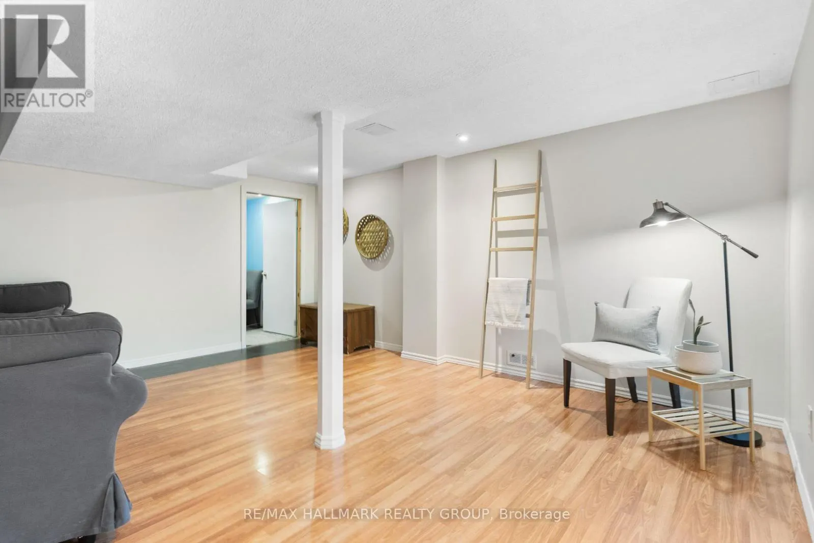 17 - 1598 HOSKINS CRESCENT