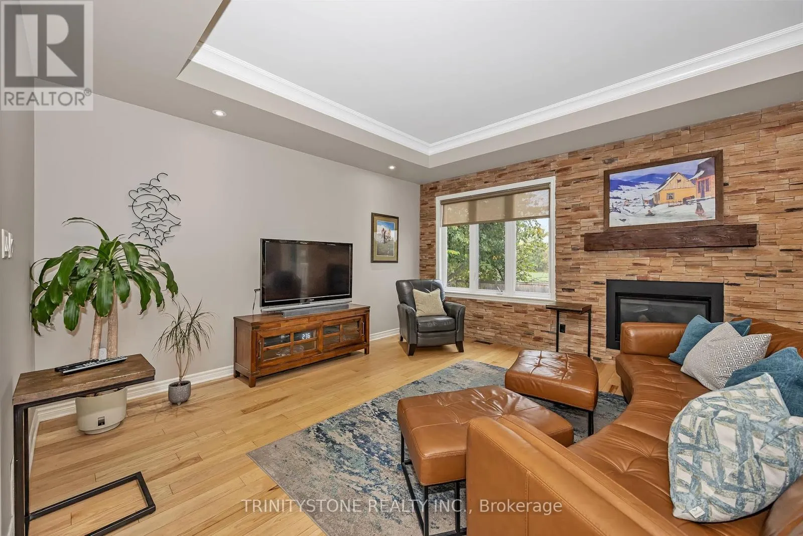 452 LANDSWOOD WAY