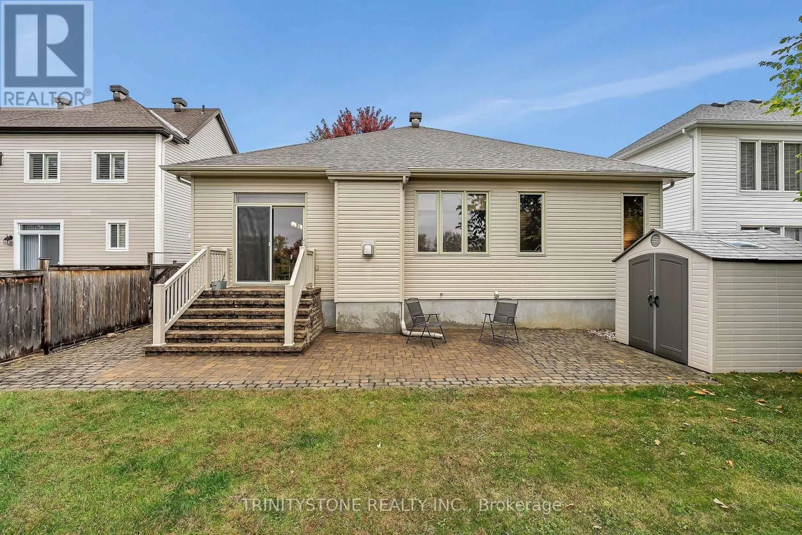 452 LANDSWOOD WAY