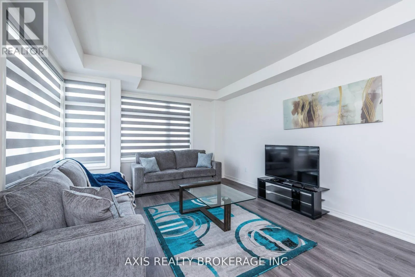 43 SILVER MEADOW GARDENS