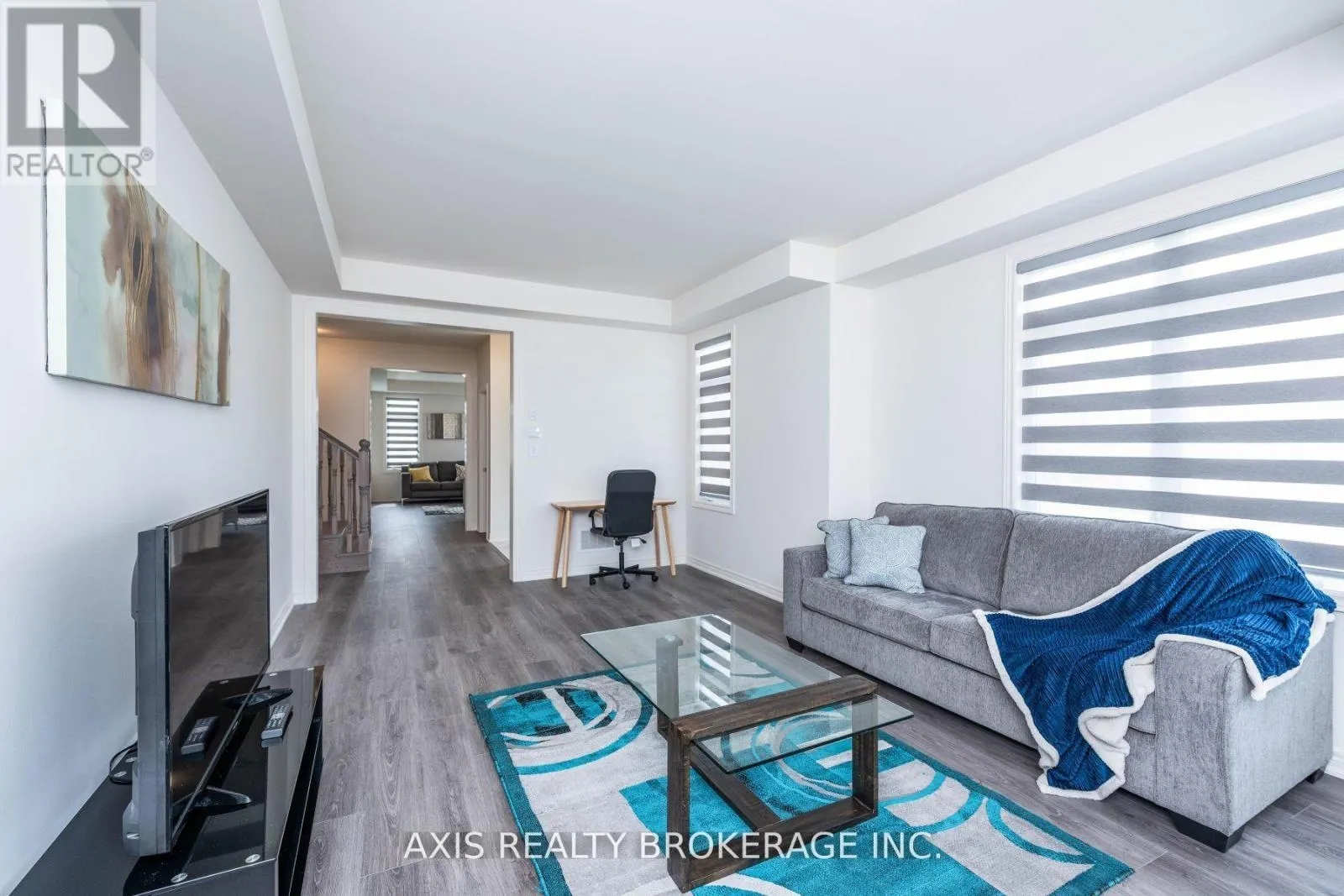 43 SILVER MEADOW GARDENS