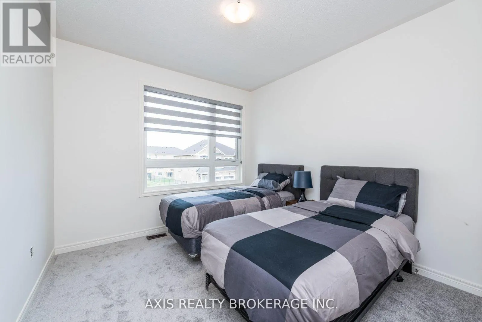 43 SILVER MEADOW GARDENS