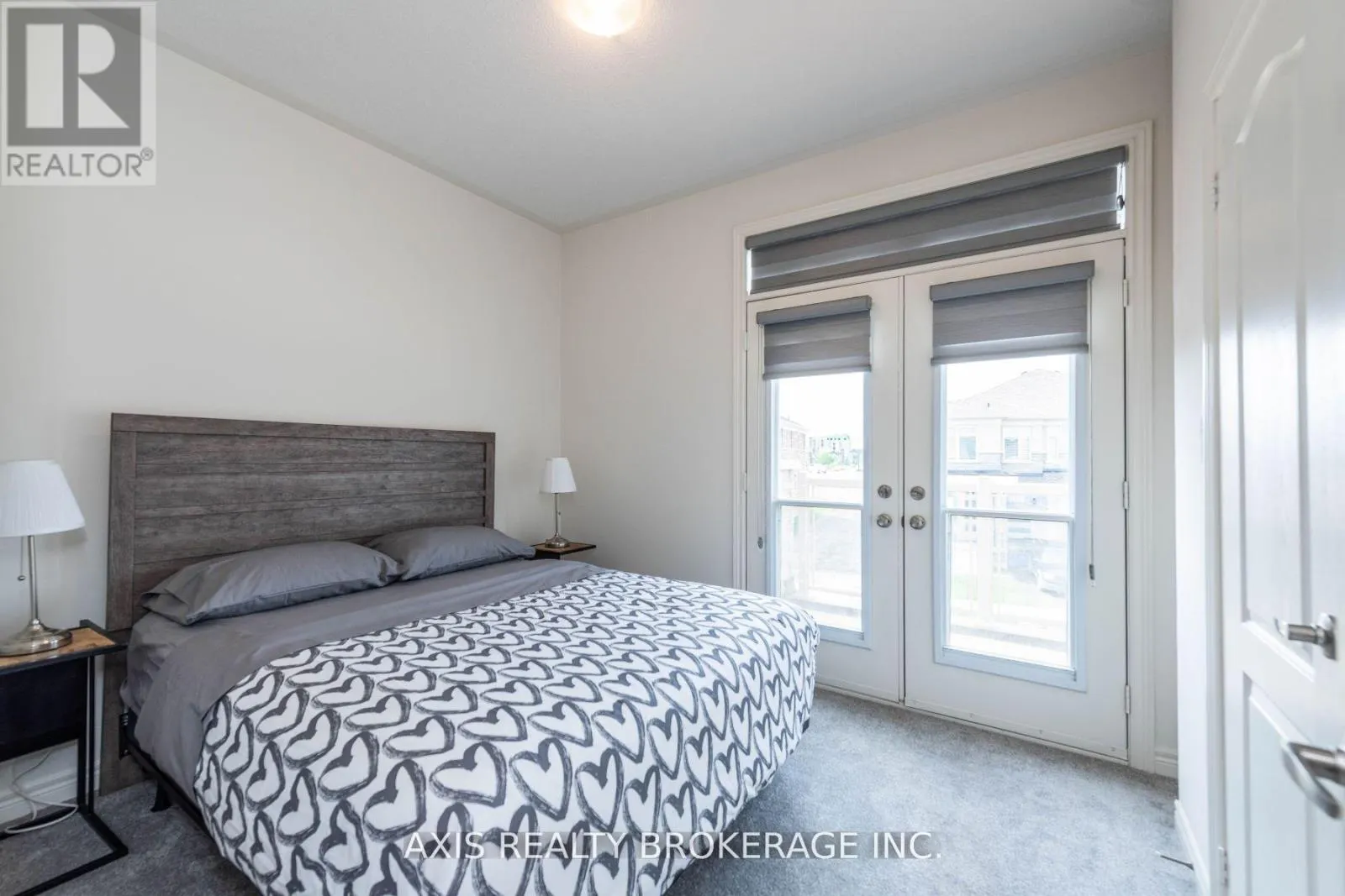 43 SILVER MEADOW GARDENS