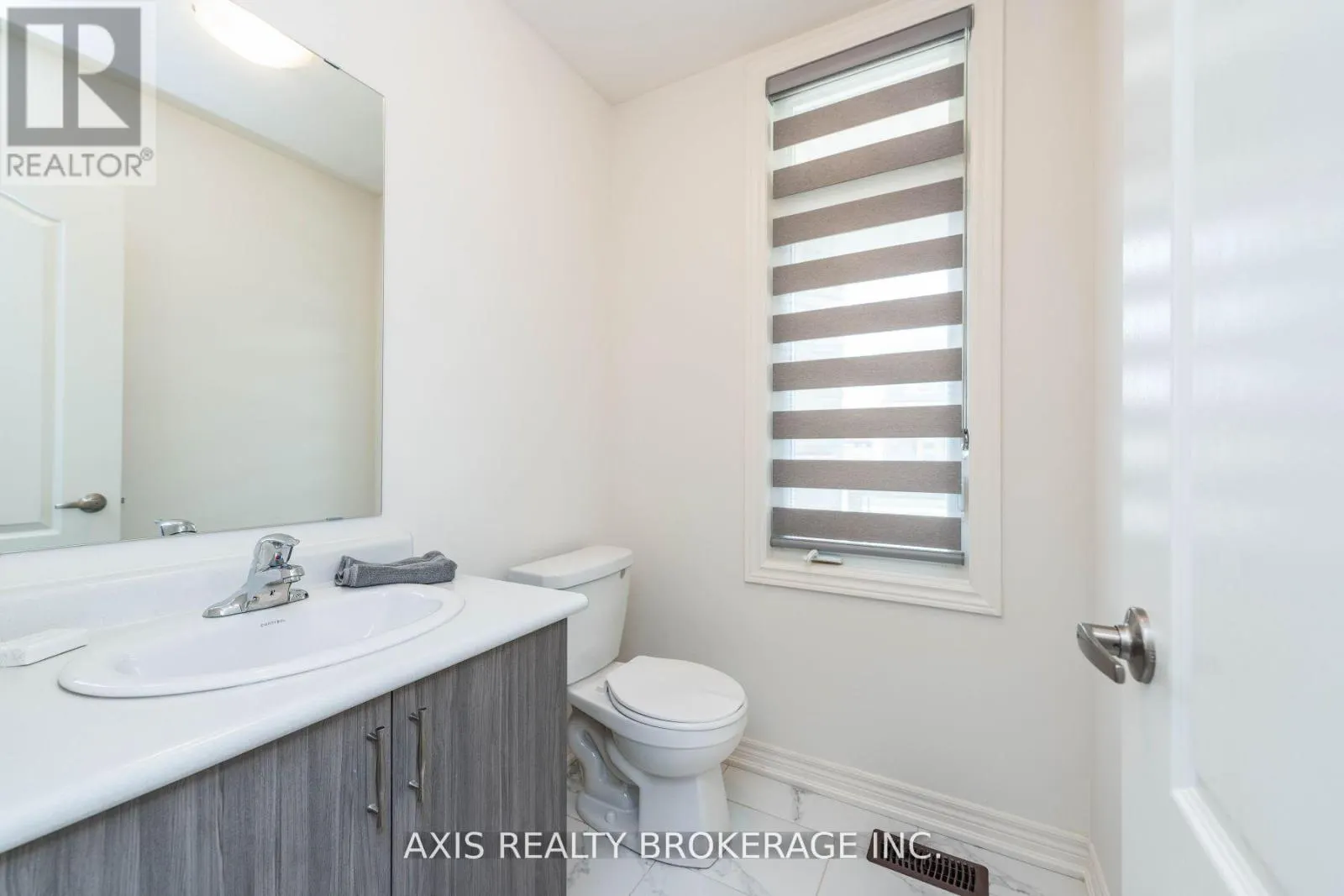 43 SILVER MEADOW GARDENS