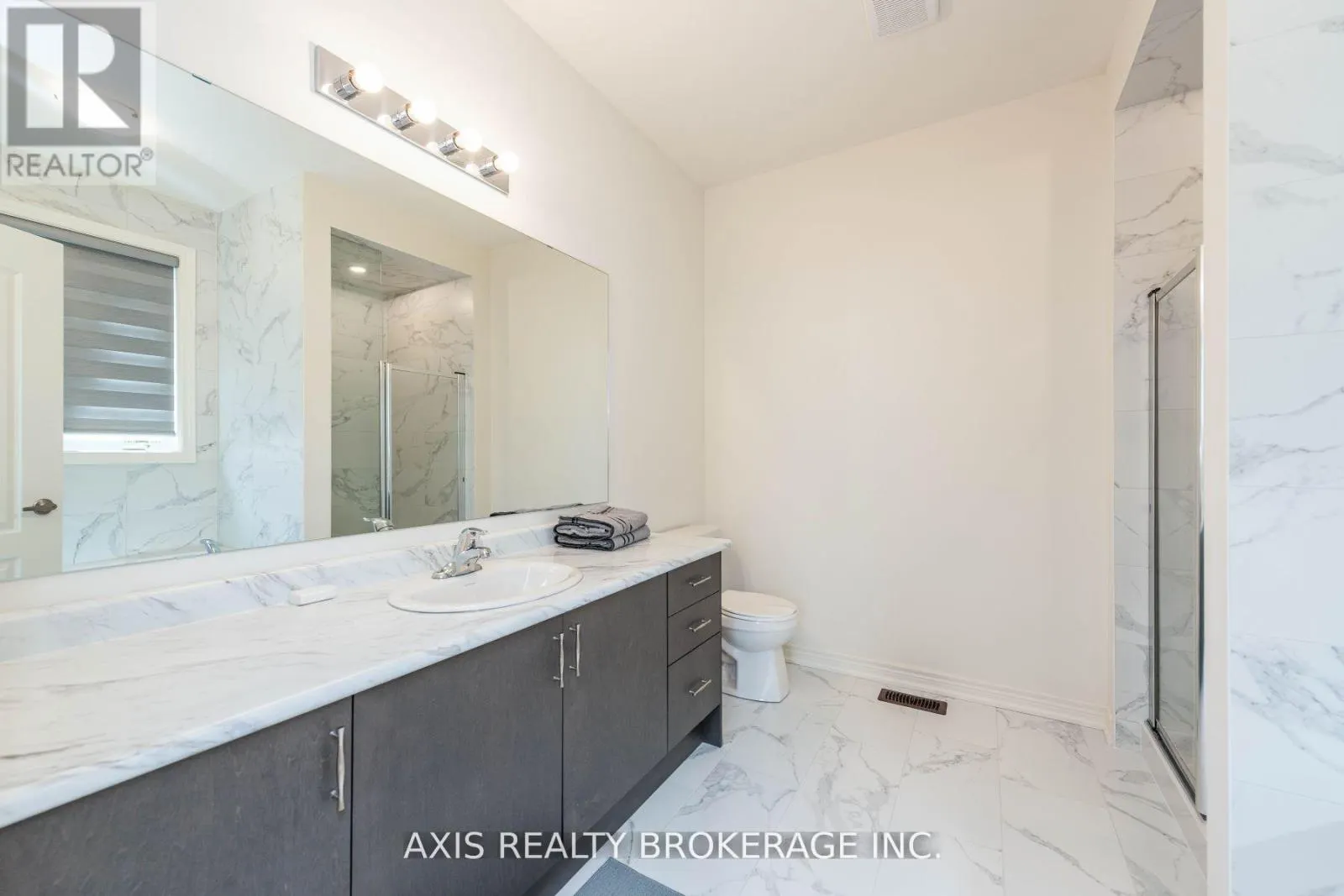 43 SILVER MEADOW GARDENS