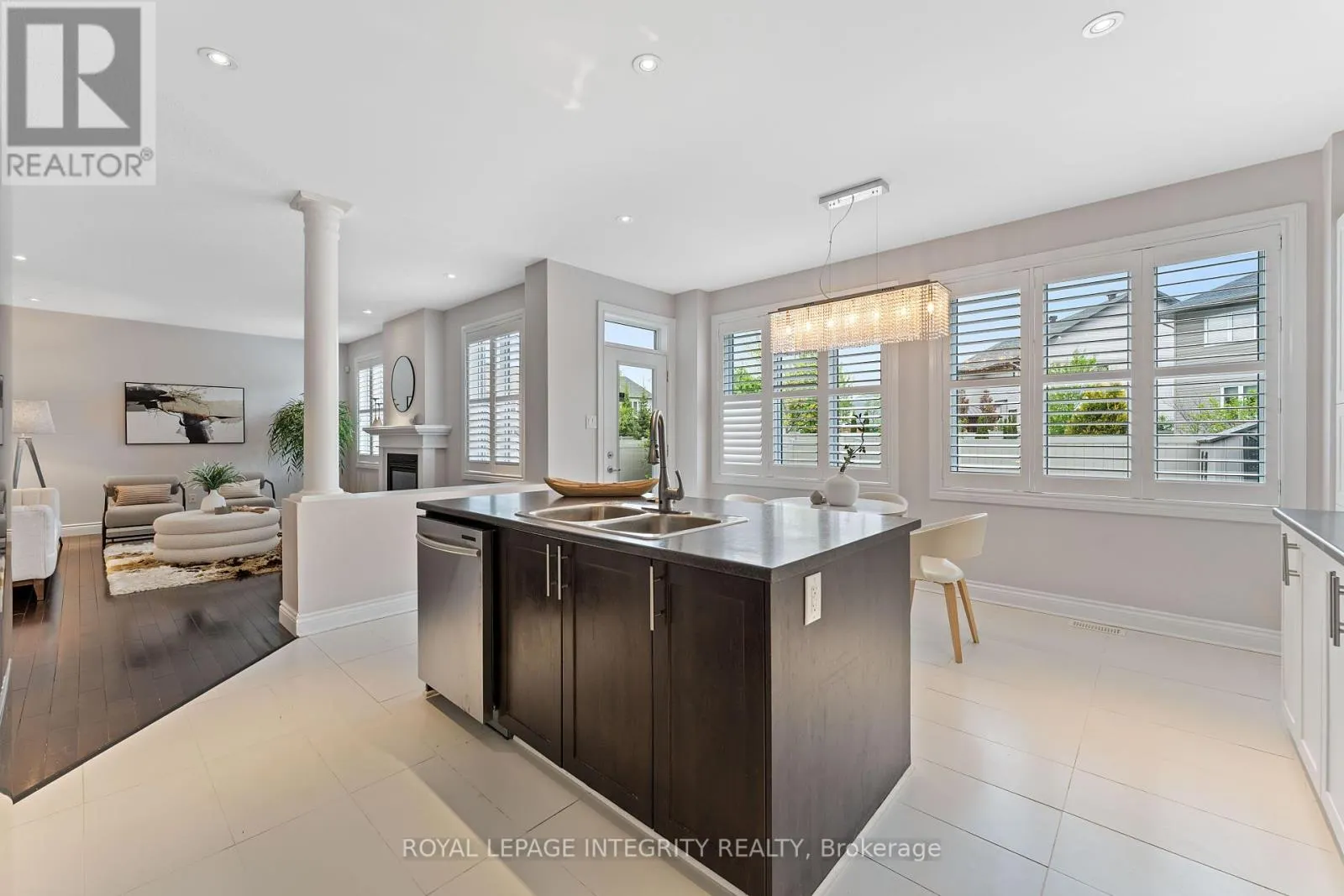 357 LANGRELL CRESCENT