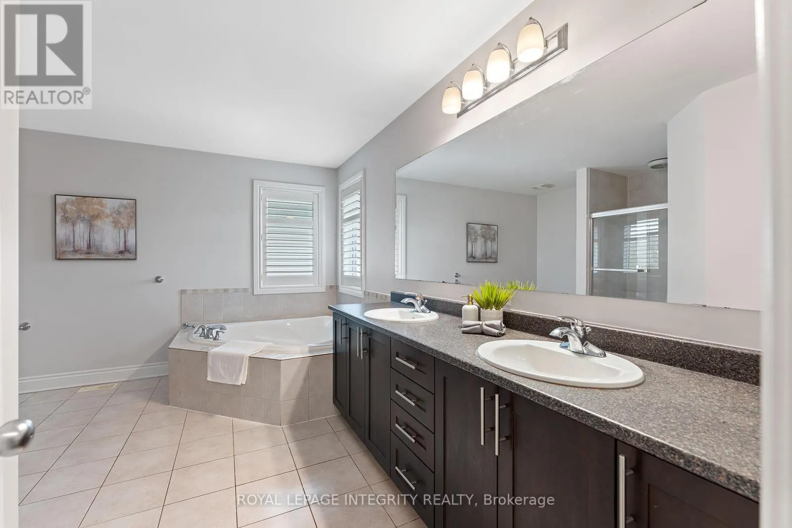 357 LANGRELL CRESCENT